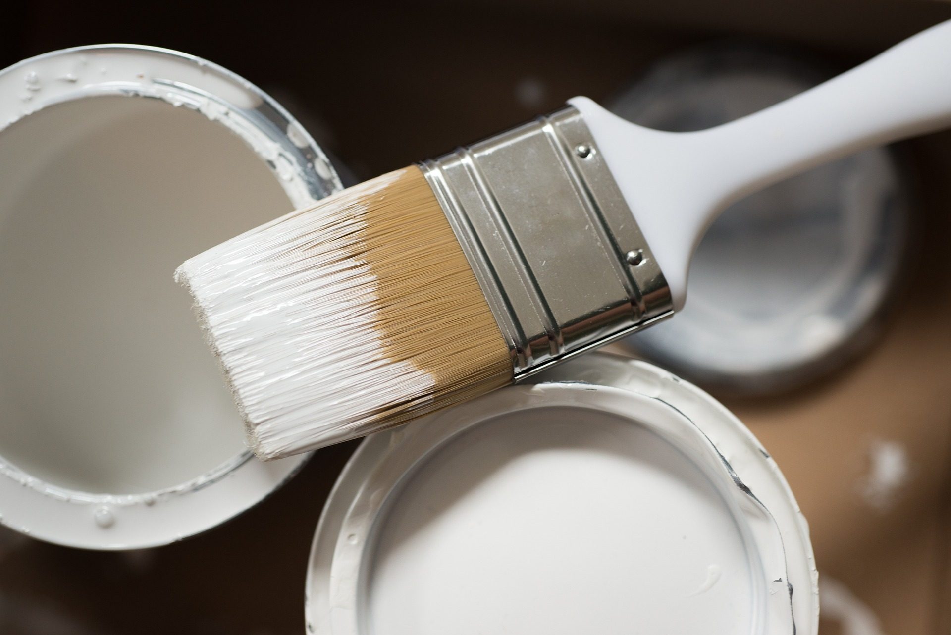 Paint acrylic