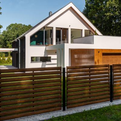 image - The Pros and Cons of DIY vs. Professional Fence Installation 