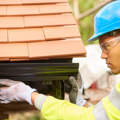 Gutter Safety Tips for Homeowners: Protecting Yourself During Maintenance Tasks
